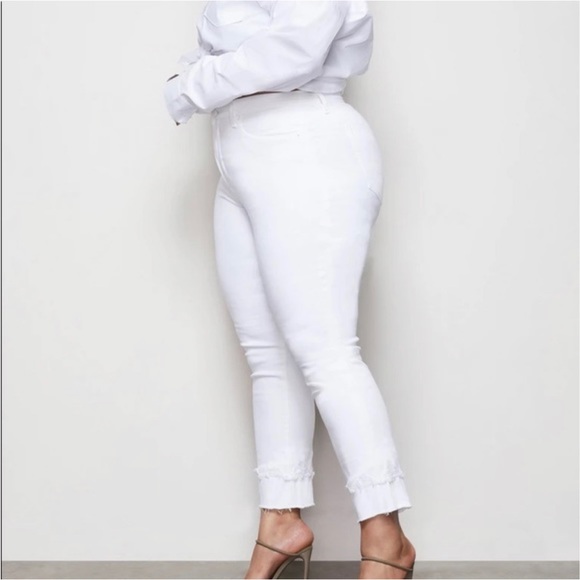 Good American - NWT Good Straight Jeans - Picture 5 of 12